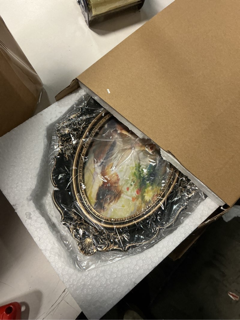 Condition photo showing New/Like New for Geetery 4 Pcs Black Gothic Vintage Picture Frame Set Victorian Antique Ofrenda Photo Picture Frame Small Luxury Wall Hanging Decor for Gallery Wall Photo Display Tabletop Home Decoration