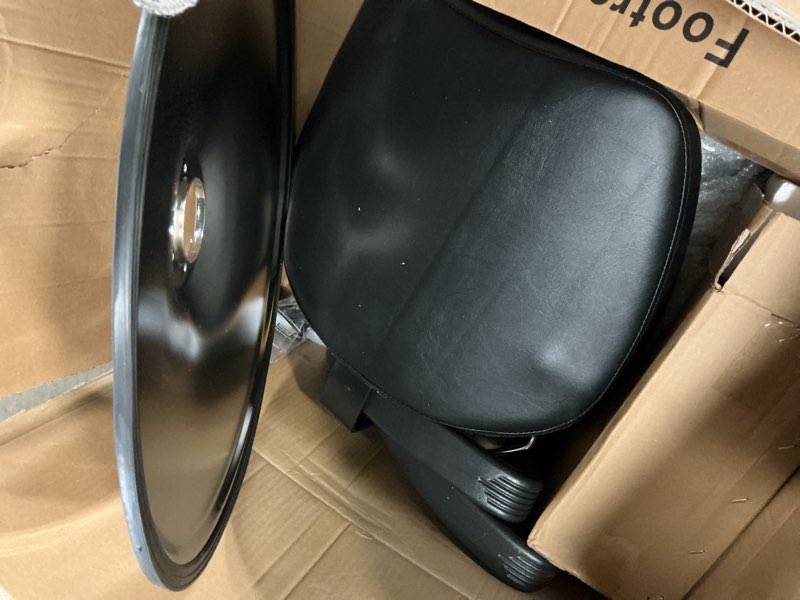 Condition photo showing As Is for Hair Salon Chair Styling Heavy Duty Hydraulic Pump Barber Chair Beauty Shampoo Barbering Chair for Hair Stylist Women Man