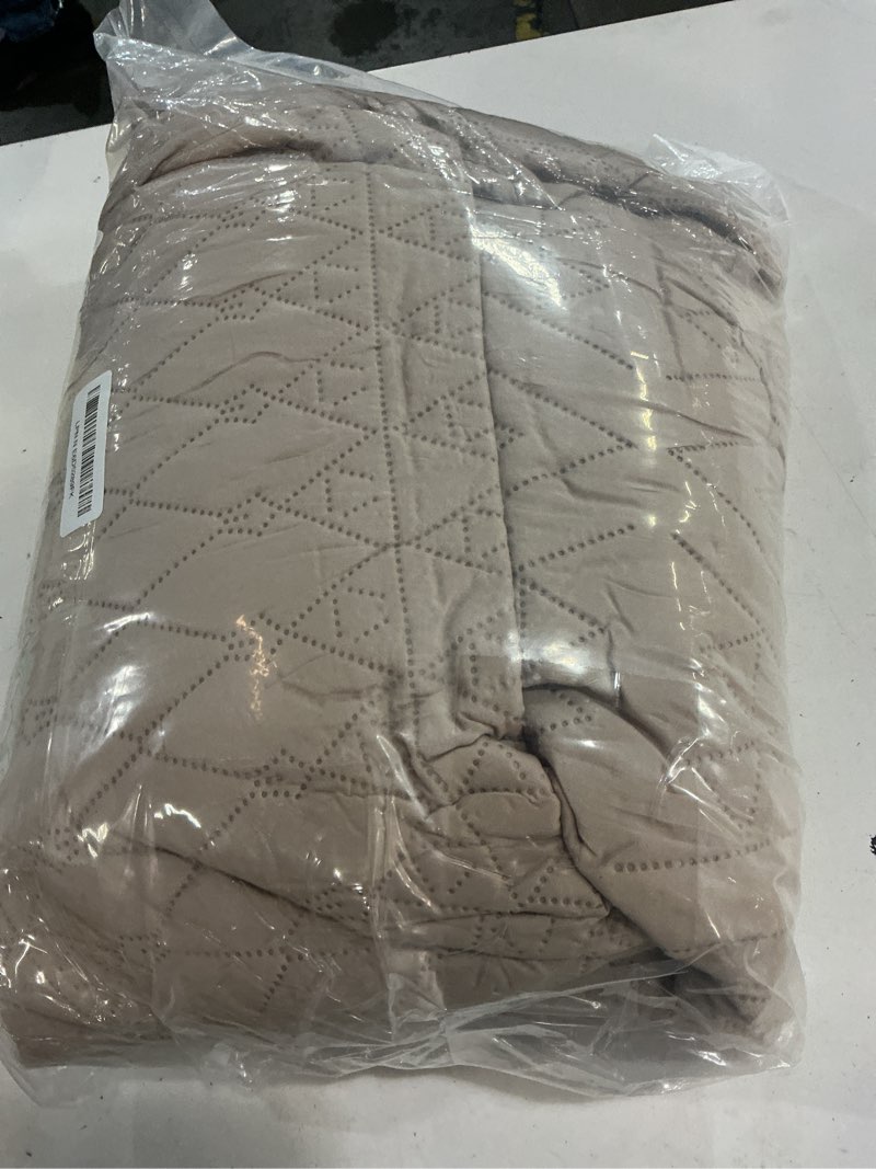 Condition photo showing New/Like New for akkialla king/cal king size quilt bedding set,beige lightweight microfiber soft bedspread,modern style geometric pattern coverlet set for all seasons,3 piece(1 quilt,2 pillow shams) 9h-beige king/cal