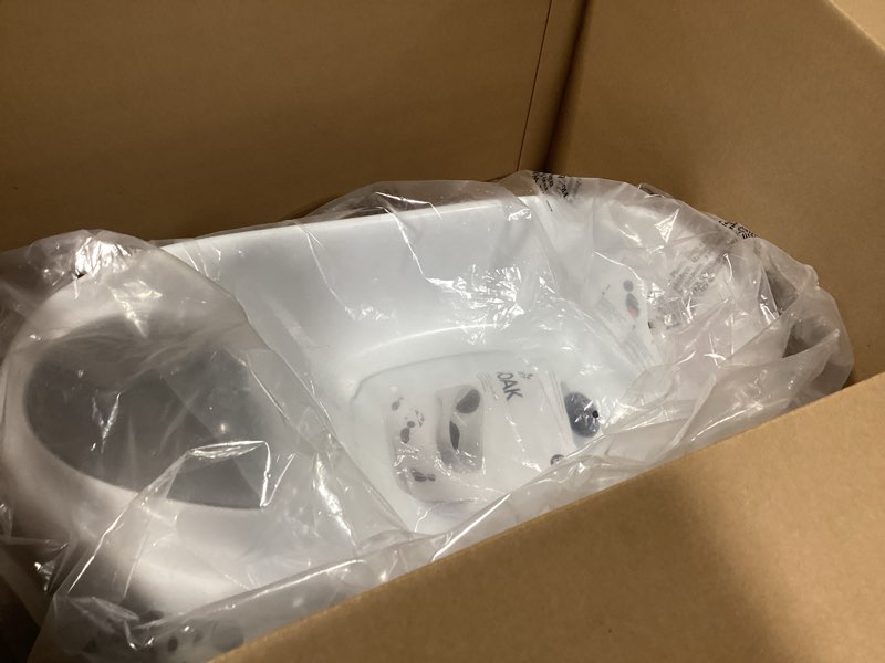 Condition photo showing Good Condition for Boon Soak 3 Stage Baby Bathtub - Baby Bath Tub with Three Support Positions for Newborn to Toddlers - Color Changing Drain Plug for Ideal Bath Temperature - Gray - Ages 0 to 18 Months and Up White 1 Count (Pack of 1)