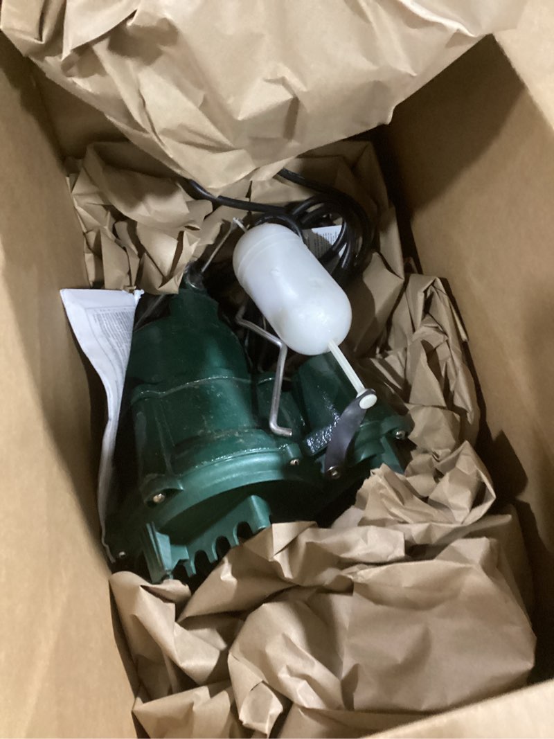 Condition photo showing Good Condition for Zoeller M98 Flow-Mate Sump Pump - 1/2 HP - Cast Iron - LED Power Plug - High Flow - Vortex Impeller - Stainless Steel Hardware - Factory Tested and Float Operated - Submersible Sump Pump - 115V Green Submersible,Sump Pump
