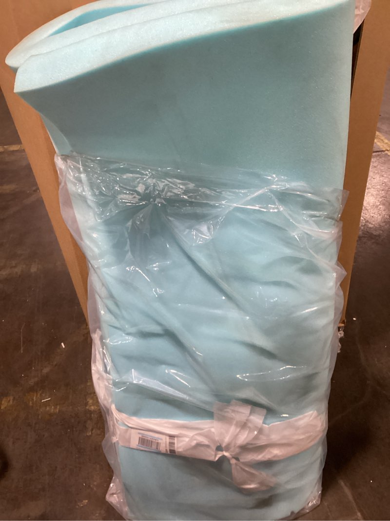 Condition photo showing Good Condition for Amazon Basics Alternative Latex King Mattress Topper, Cooling Gel-Infused, CertiPUR-US Certified, 2 Inches, Blue