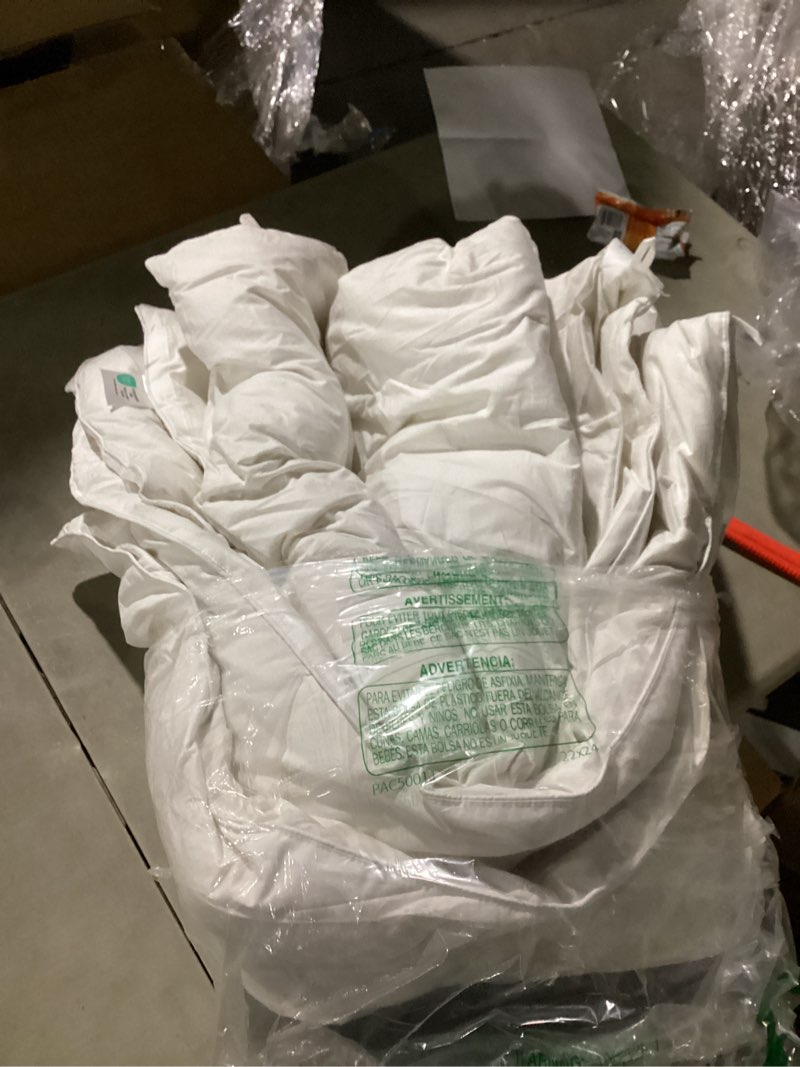 Condition photo showing Good Condition for Bedsure Full Size Comforter Set, Beige Soft Prewashed Bedding for All Seasons, 3 Pieces GentleSoft™ Warm Down Alternative Bed Set, 1 Lightweight Comforter (82"x86") and 2 Pillowcases (20"x26") Full(82"x86") 01 - Beige