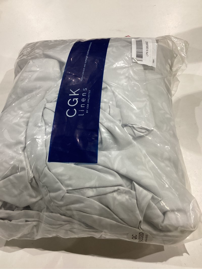 Condition photo showing Good Condition for Floral Sheets - Grey & White Bed Sheet Set - 1 Flat, 1 Fitted & 1 Pillowcase w/ Deep Pockets - Comfy, Wrinkle & Fade Free - Boho Botanical Bedding - Ultra-Soft, Breathable & Cooling - Twin XL Size Set 24 - Gray Sprig Twin XL