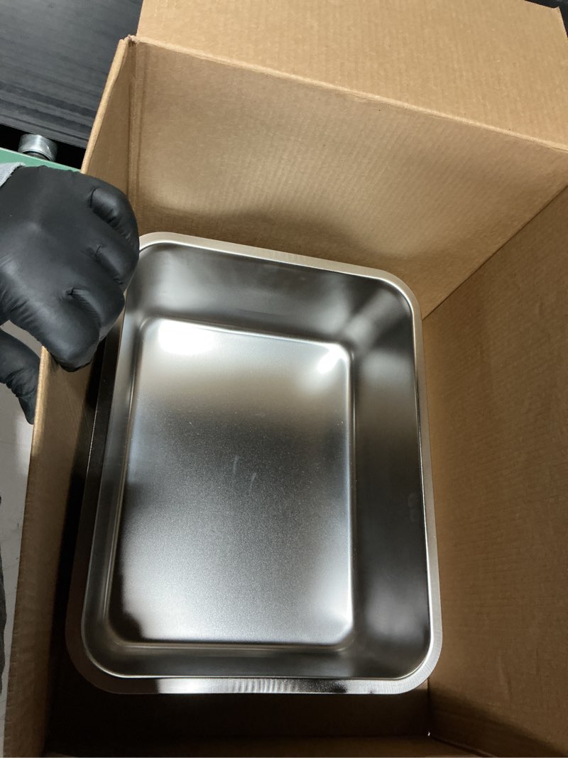 Condition photo showing Good Condition for stainless steel litter box, high sided large metal cat litter boxes easy clean, non stick and no smell, suitable for adult cat medium:17.7"x13.8"x6"