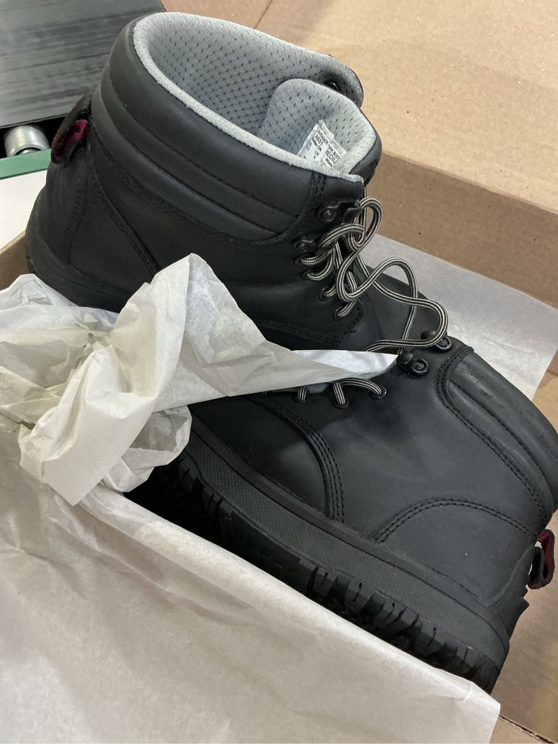 Condition photo showing As Is for avenger work boots reflex (size 8)