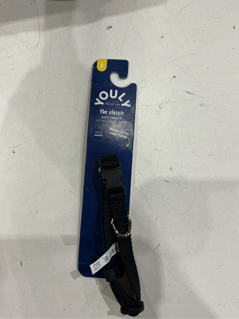 Condition photo showing New/Like New for youly black dog collar, small