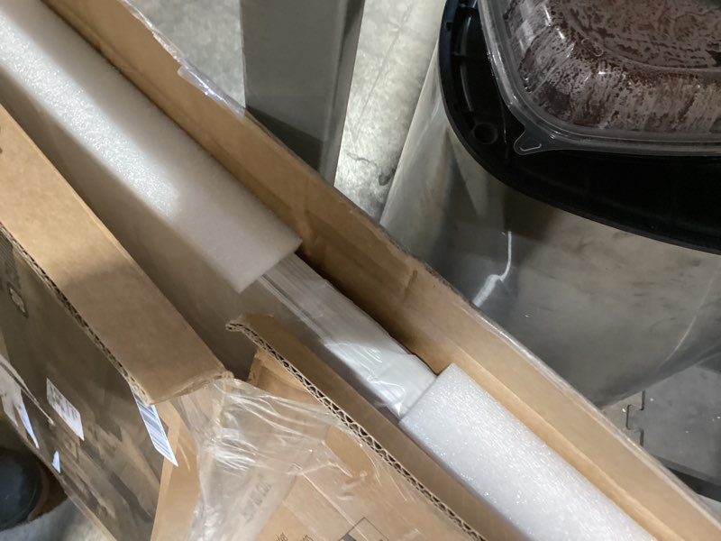 Condition photo showing New/Like New for Art3d 24-Pack Square Drop Ceiling Tile 2ft x 2ft in White, PVC Ceiling Panel 24 x 24in. - Compatible with 15/16" Drop Ceil Grid System 24*24 White 24