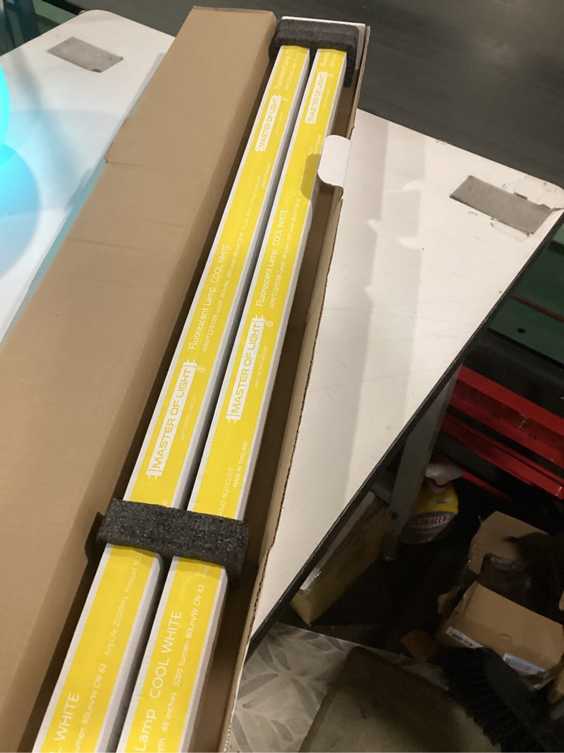 Condition photo showing New/Like New for F40CW (2 Pack) 4ft Fluorescent Tube Light Bulb 40W 40 Watt T12 Cool White 4100K 1.5 inch Diameter Replaces F40T12/CW F40T12 F40XL/SP41 F40/SPX41 F40/SP41/ECO F40SP41 F40CWX, F40 CW Supreme (2)