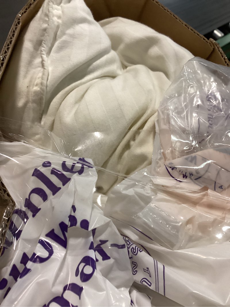 Condition photo showing Good Condition for fluffco zen fluff pillows - down alternative - standard/queen bed pillow for sleeping made in usa - luxury hotel-quality pillow - gift for home - 100% cotton, 300 thread count (soft queen size 1 pack) down alternative soft queen