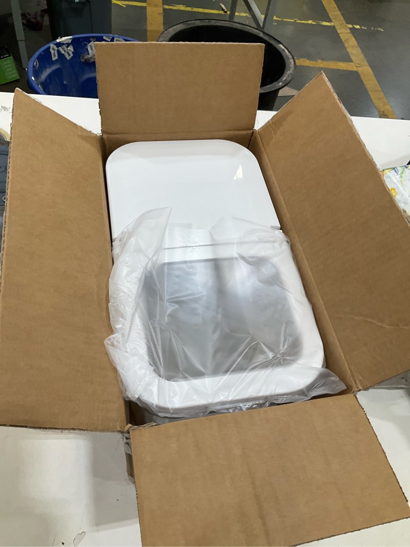 Condition photo showing Good Condition for livlab mker dog food storage container - 6l/6kg/10lbs pet food storage containers with lids & scooper, bpa free airtight storage containers store dry food for kitchen pantry 6kg-white-2