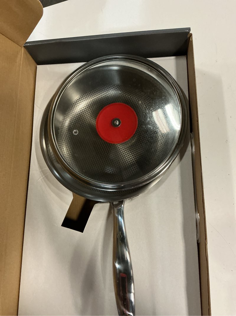 Condition photo showing Good Condition for 8.66 inch titanium pans for cooking,99.6% titanium frying pan healthy non-toxic titanium cookware with lid for even heating, induction compatible oven & broiler safe