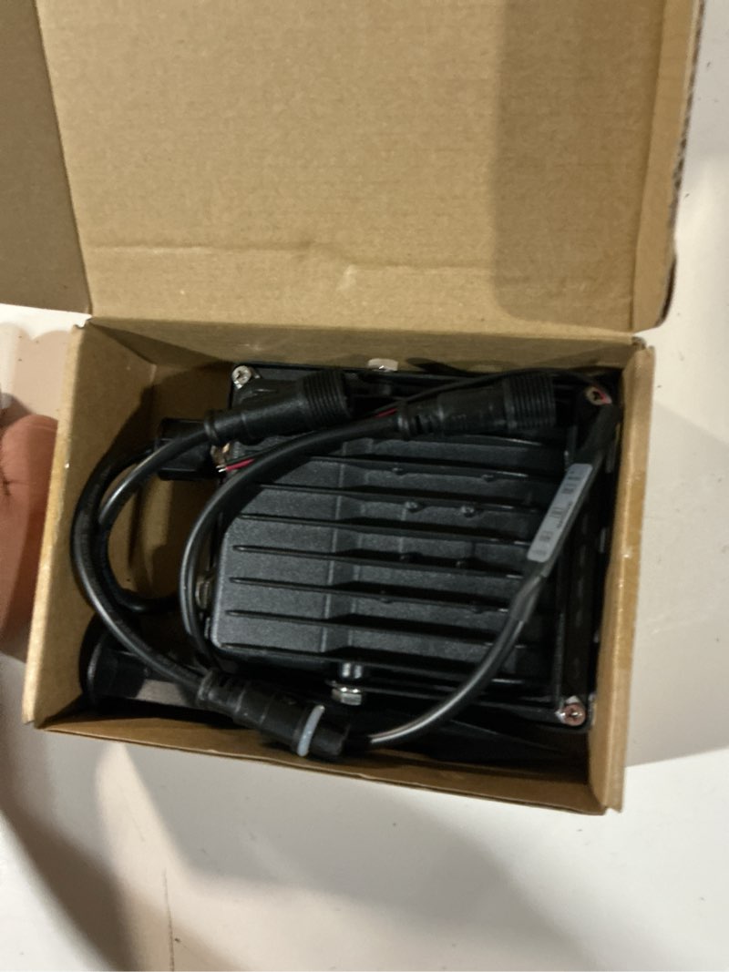 Condition photo showing Good Condition for led flood lights,10w rgb smart floodlight,ws2811 led pixel flood light, led addressable pixel floodlight dc12-24vinput ip65,x-connect ?for party/outdoor decorations/garden/stage lighting 1pcs-ws2811-10w