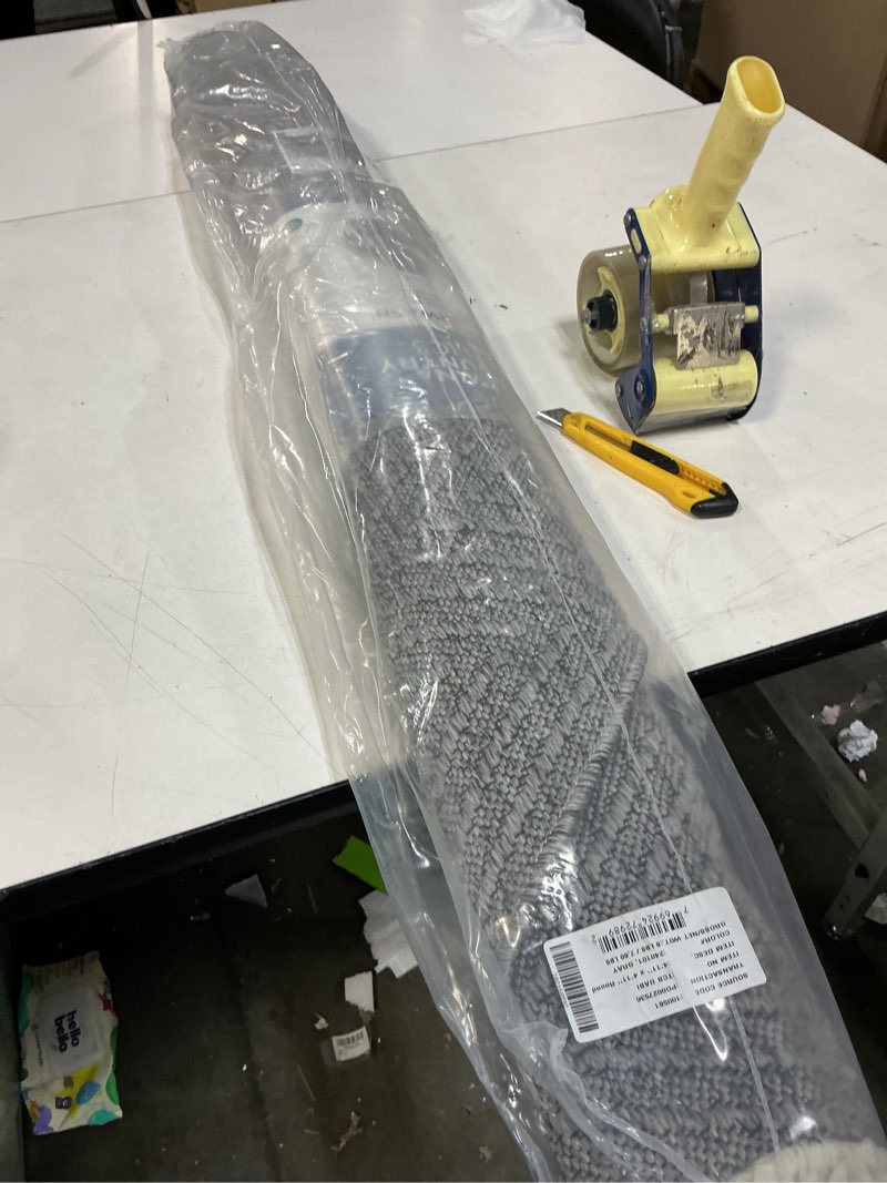 Condition photo showing New/Like New for Town & Country Basics Pax Herringbone Textured Solid Everwash® Washable Area Rug, Low Pile, Non-Slip Backing, Easy Clean Pet & Family Friendly Rug, Grey, 5' Round Grey 4'11" (Round)