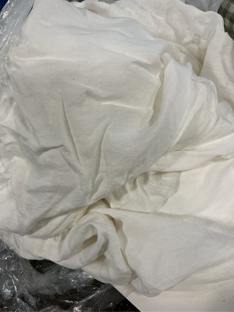 Condition photo showing As Is for quince european linen duvet cover white,king/cal king 1 piece