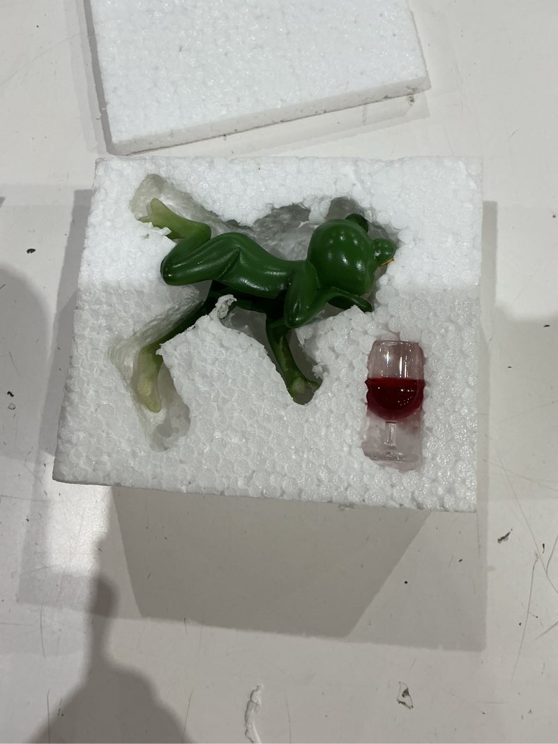 Condition photo showing Good Condition for wine glass frog planter decor, funny resin frog statue flower pot hugger figurines flower pot decor for outdoor garden yard lawn patio ornament