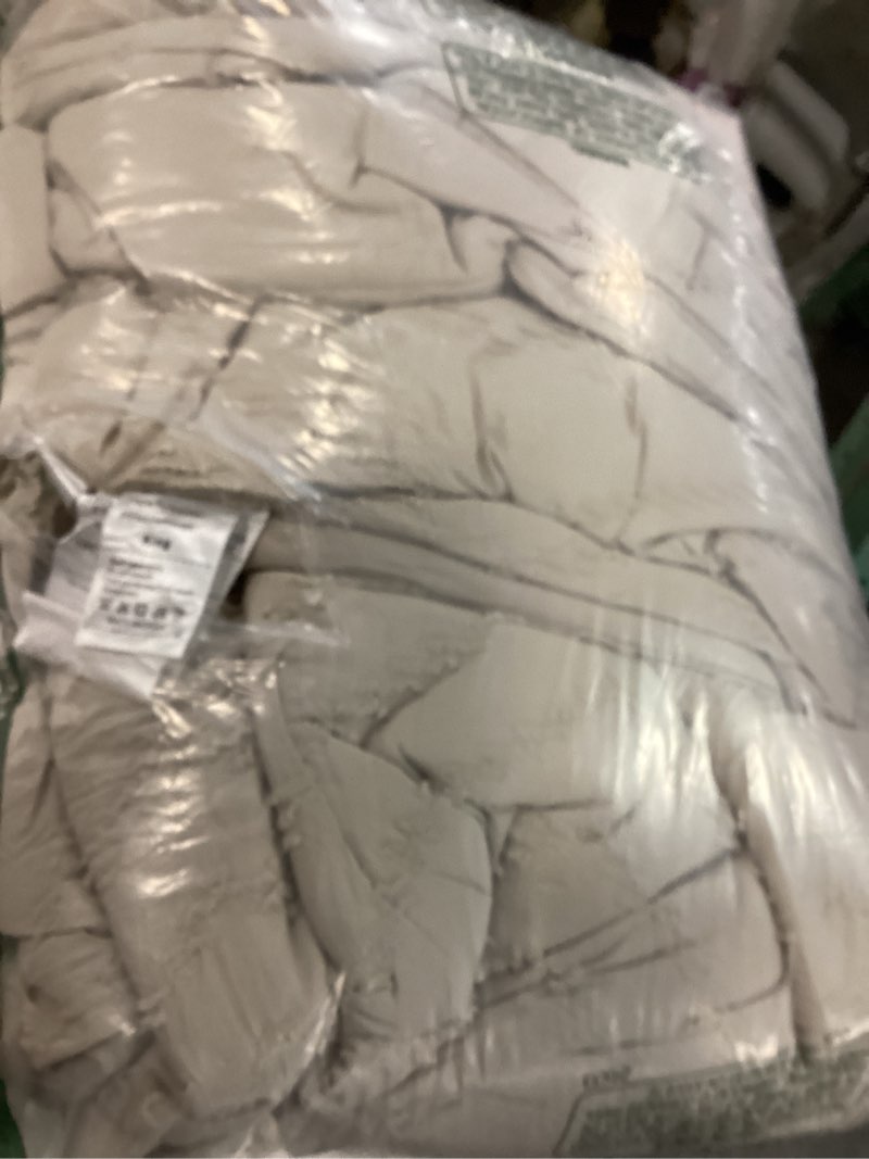 Condition photo showing As Is for Bedsure Tufted Boho Comforter Set King Size - Beige Boho Bed Set, GentleSoft™ 3 Pieces Farmhouse Shabby Chic Embroidery Bedding, Gifts for Woman, Soft Jacquard King Comforter for All Seasons King 01 - Beige - Elegant