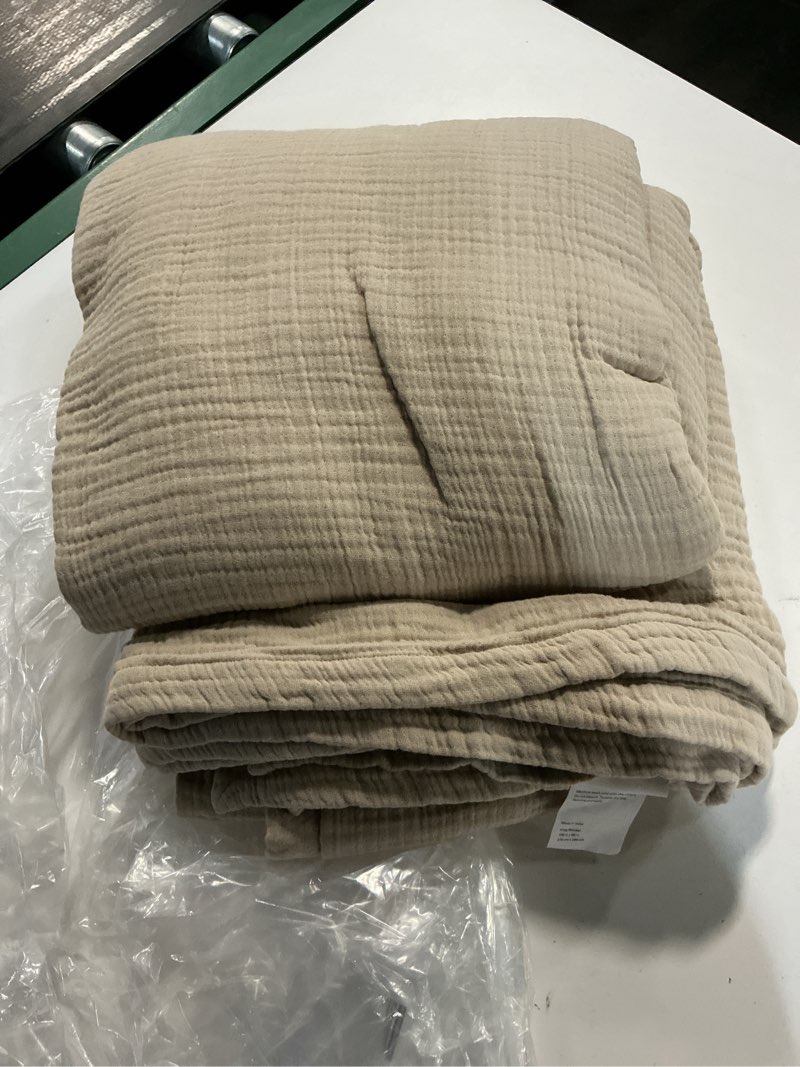 Condition photo showing Good Condition for quince organic airy gauze blanket king
