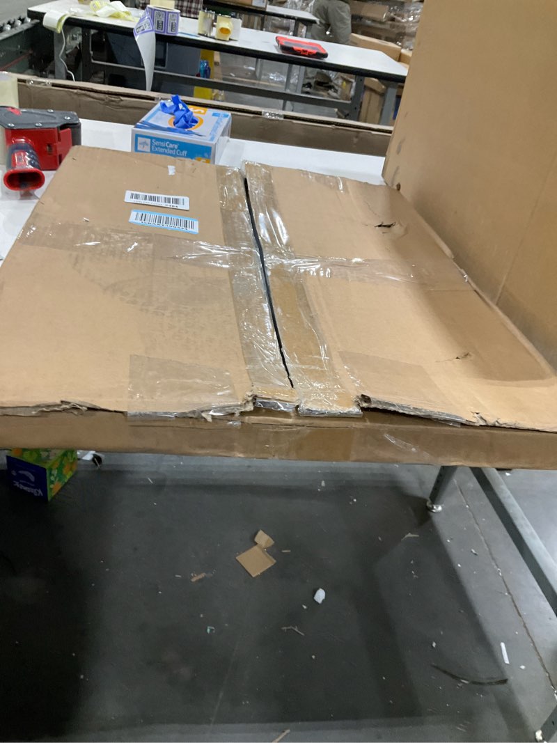 Condition photo showing Good Condition for Suede 16x20 Frame - Single Frame, Christmas Elegant Green 16 x 20 Poster Frame, 16x20 Picture Frame for Artwork Puzzles Photos and Movie Posters Green 16" x 20"