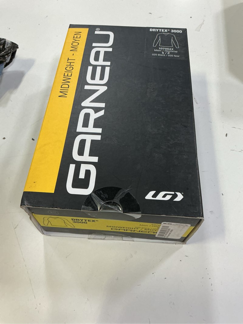 Condition photo showing New/Like New for louis garneau, men's, 3000 crew neck, black, small