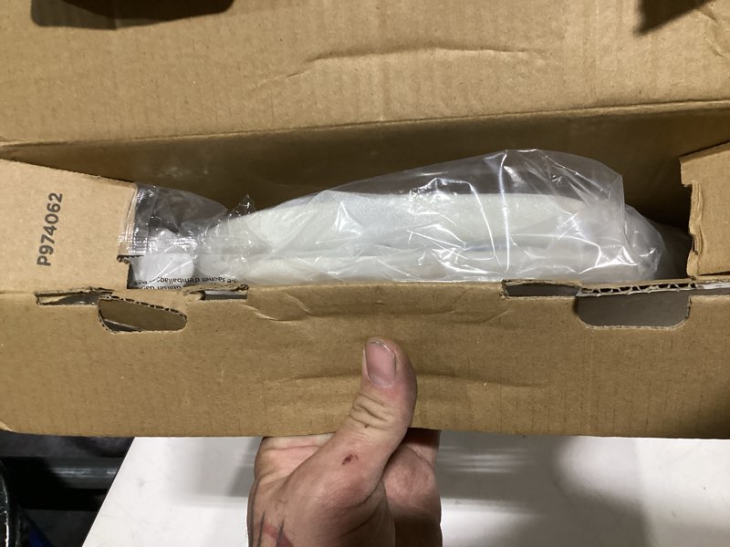 Condition photo showing New/Like New for american standard 5257a65mt.222 cardiff slow-close elongated front toilet seat, linen linen modern