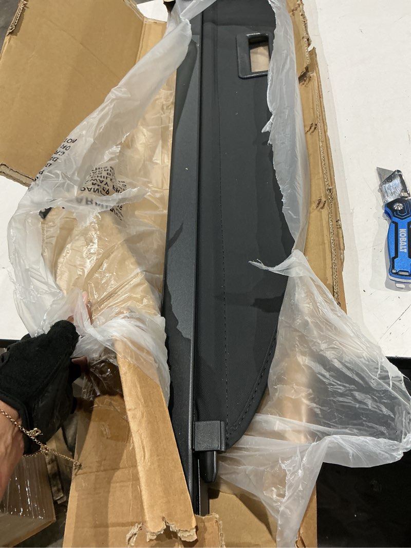 Condition photo showing Good Condition for auxmart retractable cargo cover for 2026 2025 2024 2023 2022 2021 cadillac escalade/chevy suburban/tahoe/gmc yukon/yukon xl waterproof trunk cover security shield shade cover black cadillac escalade/chevy suburban/tahoe/yukon 21-26