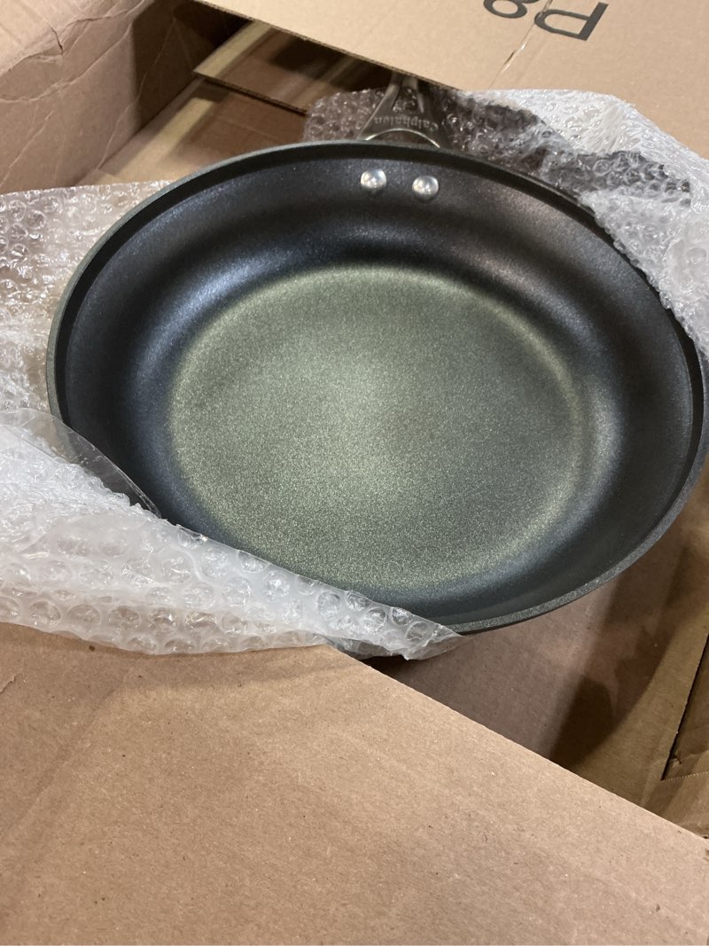 Condition photo showing Good Condition for Calphalon Contemporary Hard-Anodized Aluminum Nonstick Cookware, Omelette Pan, 12-Inch, Black