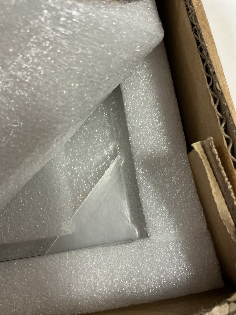 Condition photo showing New/Like New for landen 4mm thick clear glass aquarium lid,includes 4 clips for secure placement, 580 x 230mm,(22.83x9.06 inches) for 583-585mm inner length aquariums,adapted to landen sd603036/sl603018 glass lid 580x230mm (1 pc)