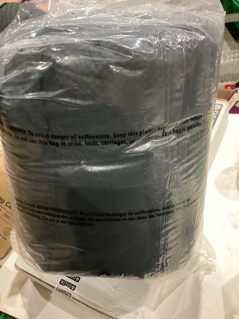 Condition photo showing Good Condition for Black comforter 