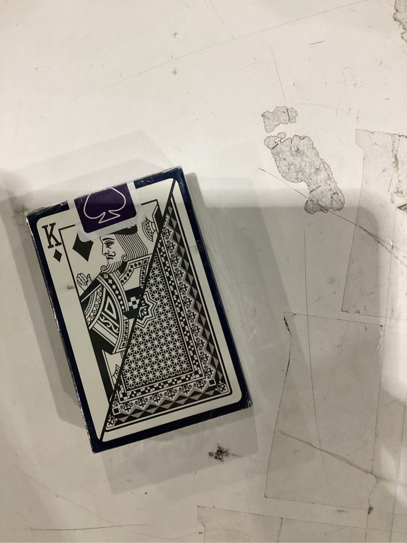 Condition photo showing Good Condition for classic playing cards black deck