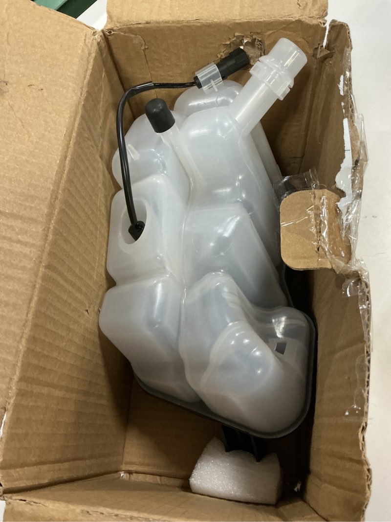 Condition photo showing Good Condition for bdfhyk engine coolant expansion reservoir overflow tank compatible with land rover lr2 range rover evoque, compatible with volvo s60 s80 v60 xc60 xc70 replace v95-0346 lr024296 31200321 lr024296sk