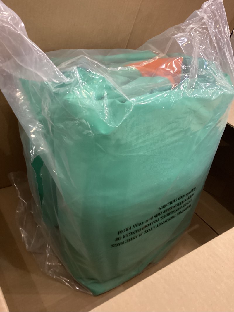 INFLATABLE TOWABLE TUBE