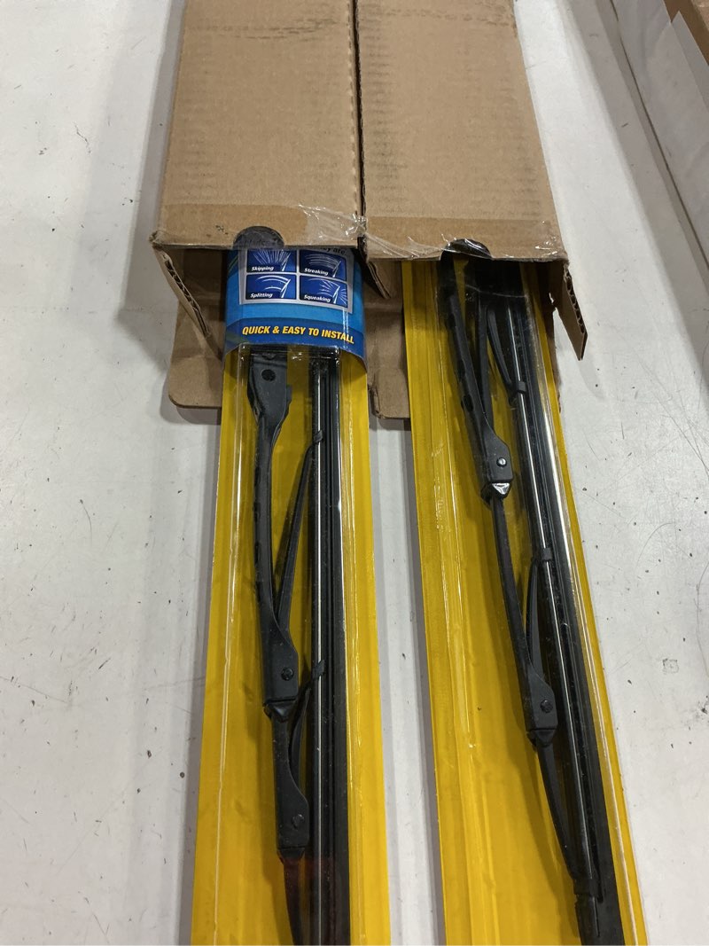 Condition photo showing New/Like New for rain-x 820145 weatherbeater wiper blades, 26" and 18" windshield wipers (pack of 2), automotive replacement windshield wiper blades that meet or exceed oem quality and durability standards 26" and 18" pack of 2
