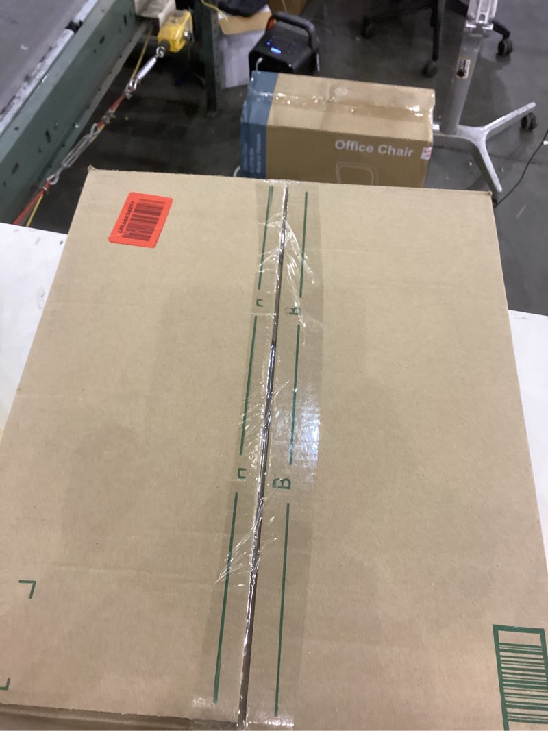 Condition photo showing As Is for Love's cabin Beige Queen Comforter Set, 3 Pieces Prewashed Queen Size Bedding Set with 1 Comforter (90"×90") and 2 Pillowcases (20"×26"), Lightweight & Breathable Bed Set for All Seasons Queen (90"x90") Beige