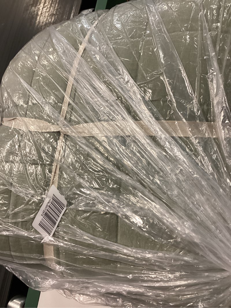 Condition photo showing New/Like New for european linen box quilt, full/queen, willowleaf