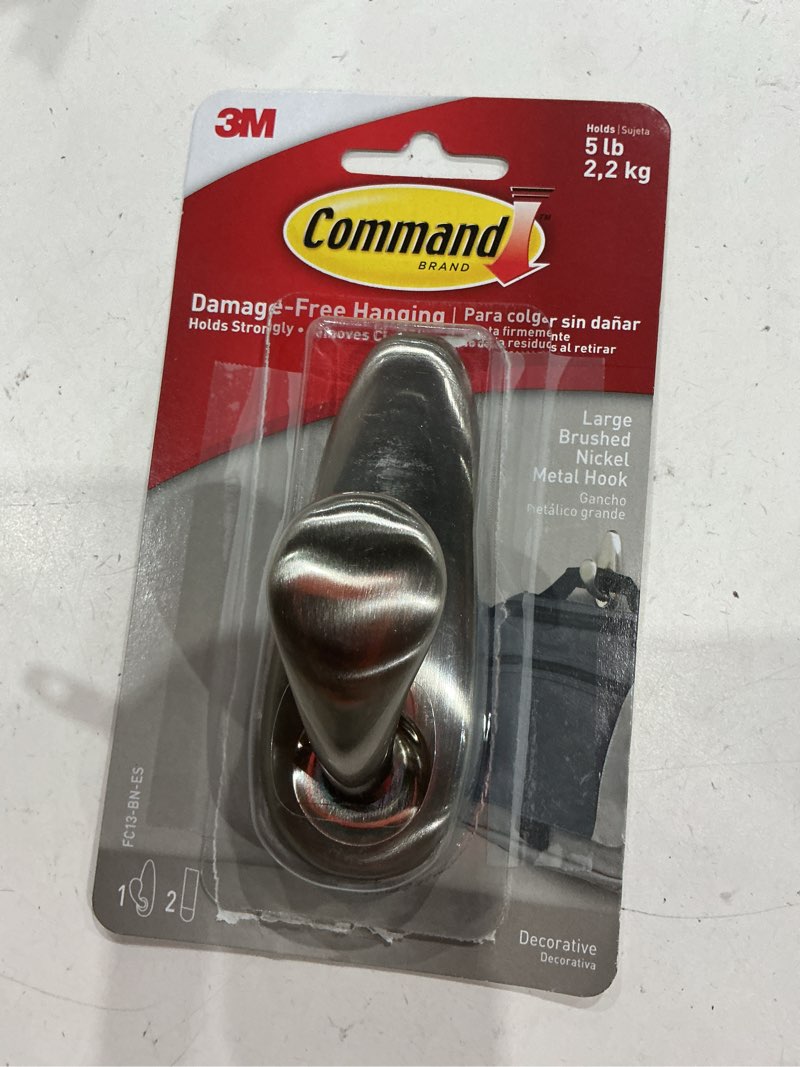Condition photo showing Good Condition for 3m command 4-1/8 in. l brushed nickel metal large hook 5 lb. cap. 1 pk