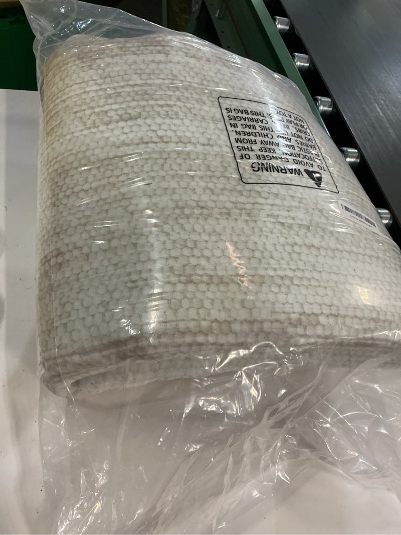 Condition photo showing Good Condition for Washable Rug 6x9 Area Rugs: Modern Geometric Rugs for Living Room Non Slip Soft Low Pile Moroccan Indoor Carpet for Bedroom Nursery Dining Room Home Office (Ivory, 6'x9') Ivory 6' x 9' (Rectangular)