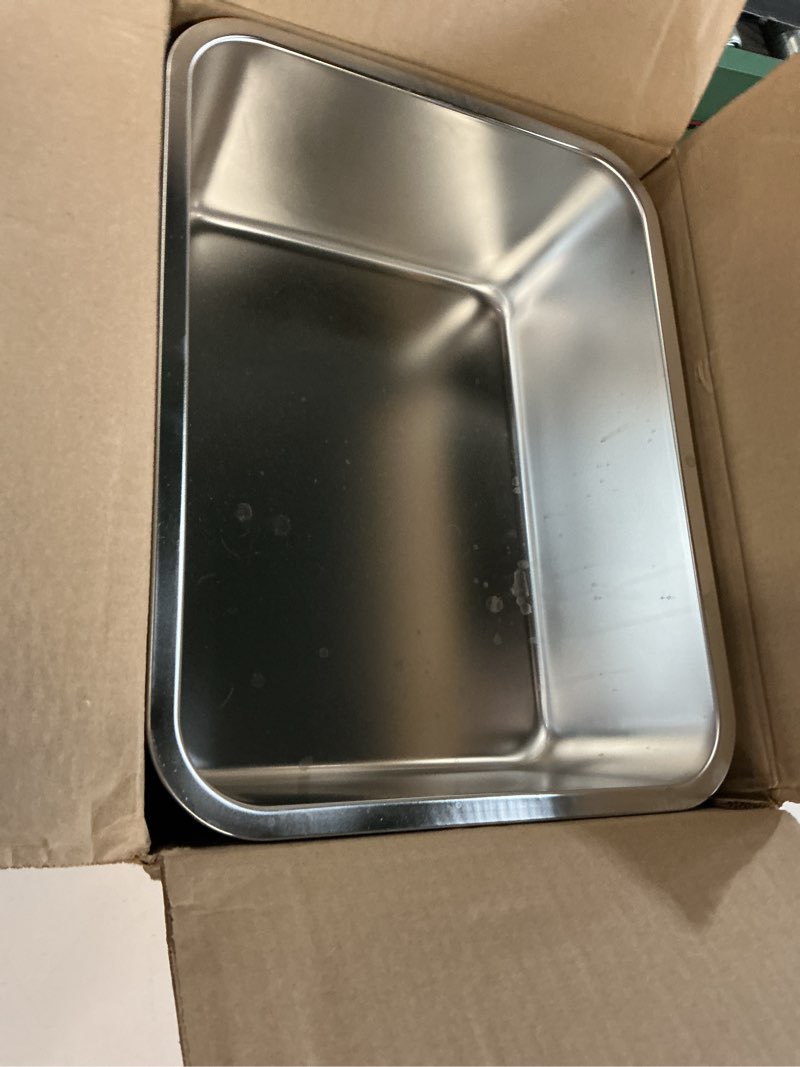 Condition photo showing Good Condition for stainless steel litter box, 18"x14"x6"(height) medium metal cat litter box easy clean, non stick litterbox no smell for cats or kitty, rabbits 1 pack-medium (17.7"×13.7"×6")