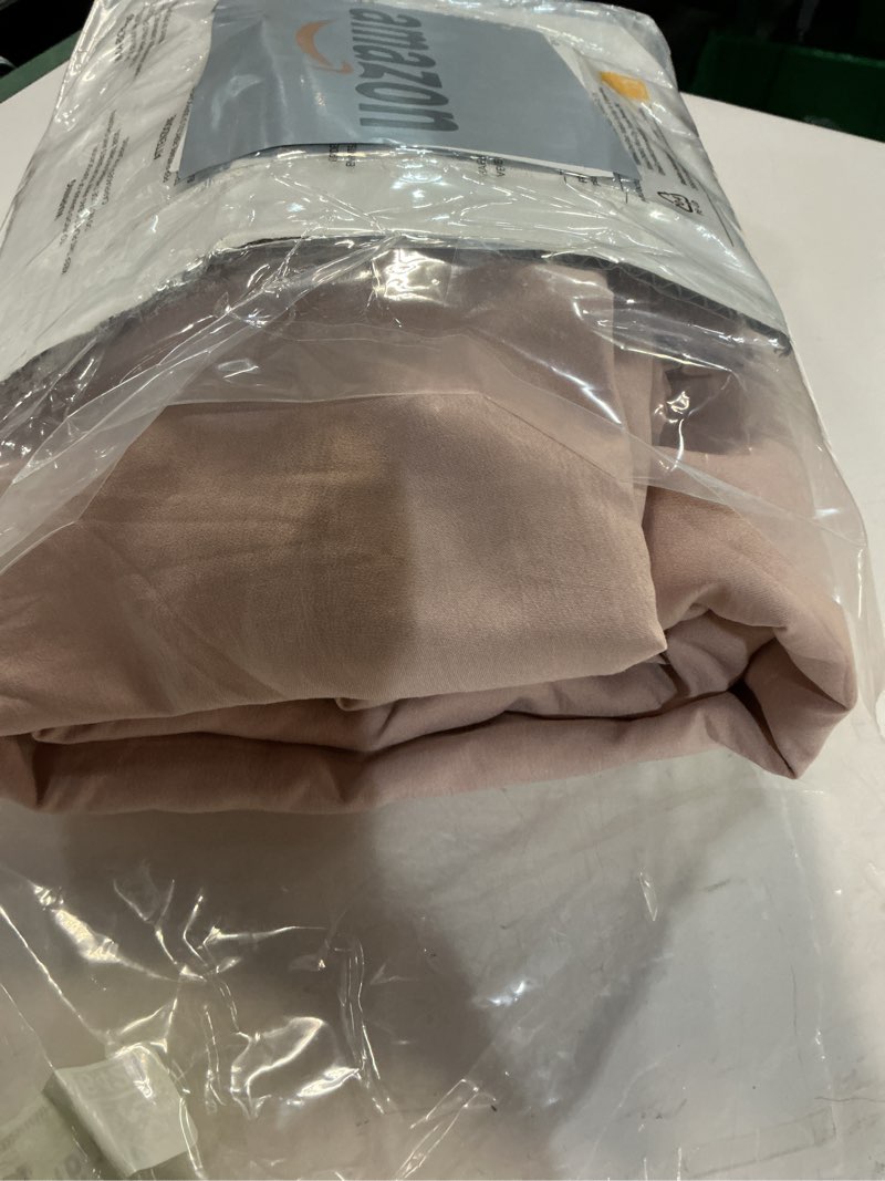 Condition photo showing Good Condition for bedsure rose pink duvet cover queen size - 3 pieces prewashed extra soft bedding set, includes 1 duvet cover 90x90 inches with zipper closure & 2 pillow shams, comforter not included 09 - rose pink (no comforter) queen (90" x 90")