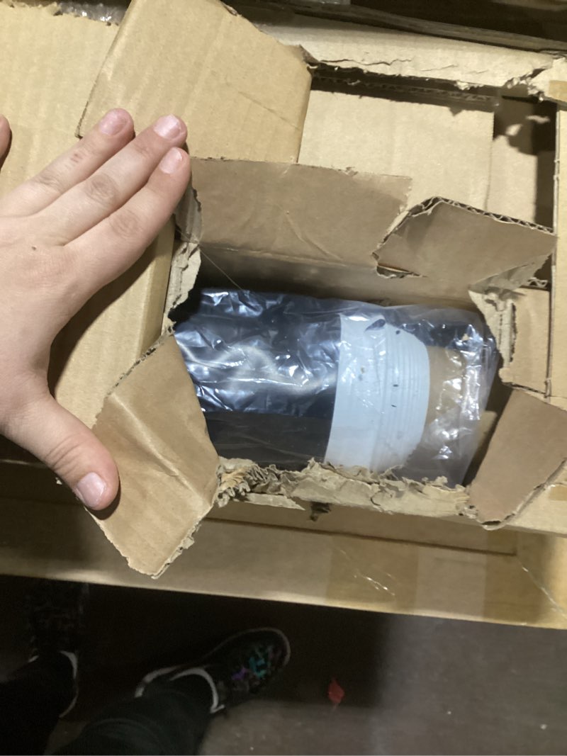 Condition photo showing Good Condition for Silver Ticket Products STR Series 6 Piece White 1.1 Gain 120" Diagonal 16:9 Format Projection Screen, Aluminum Frame, Wall Mounted, 109.25x63.625 inches STR-169120 16:9, 120" White Material