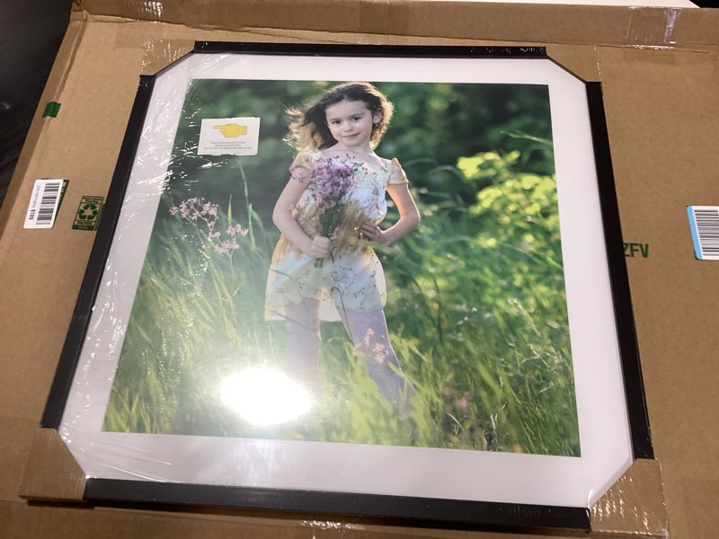 Condition photo showing New/Like New for 24x24 Black Picture Frame Mat for 20x20 Photo Wall Mounting Poster Frame-1pcs Black 24x24