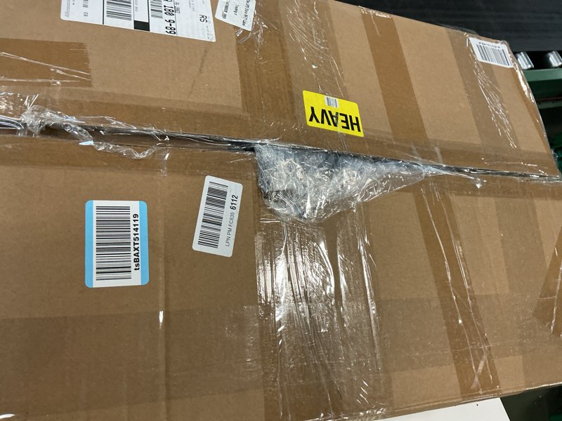 Condition photo showing As Is for O piesitG am ingChair900 Back)