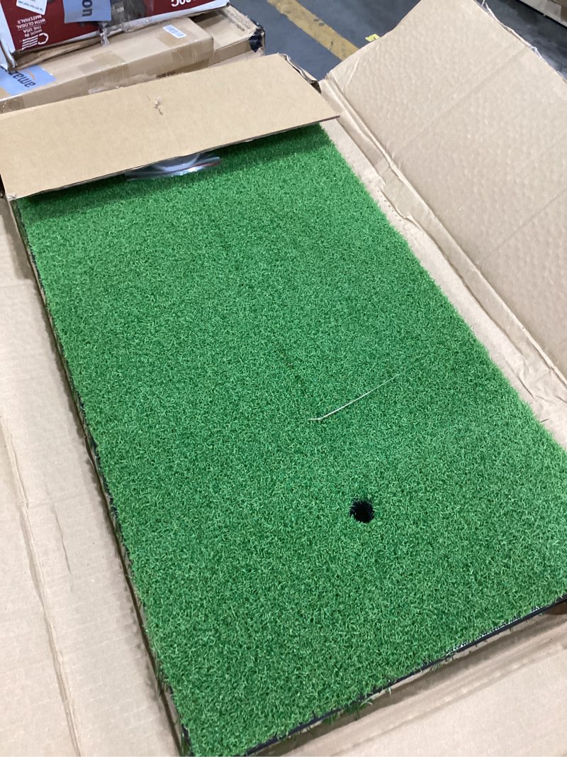 Condition photo showing Good Condition for saplize foldable heavy-duty golf hitting mat with 10mm eva backing for indoor/outdoor