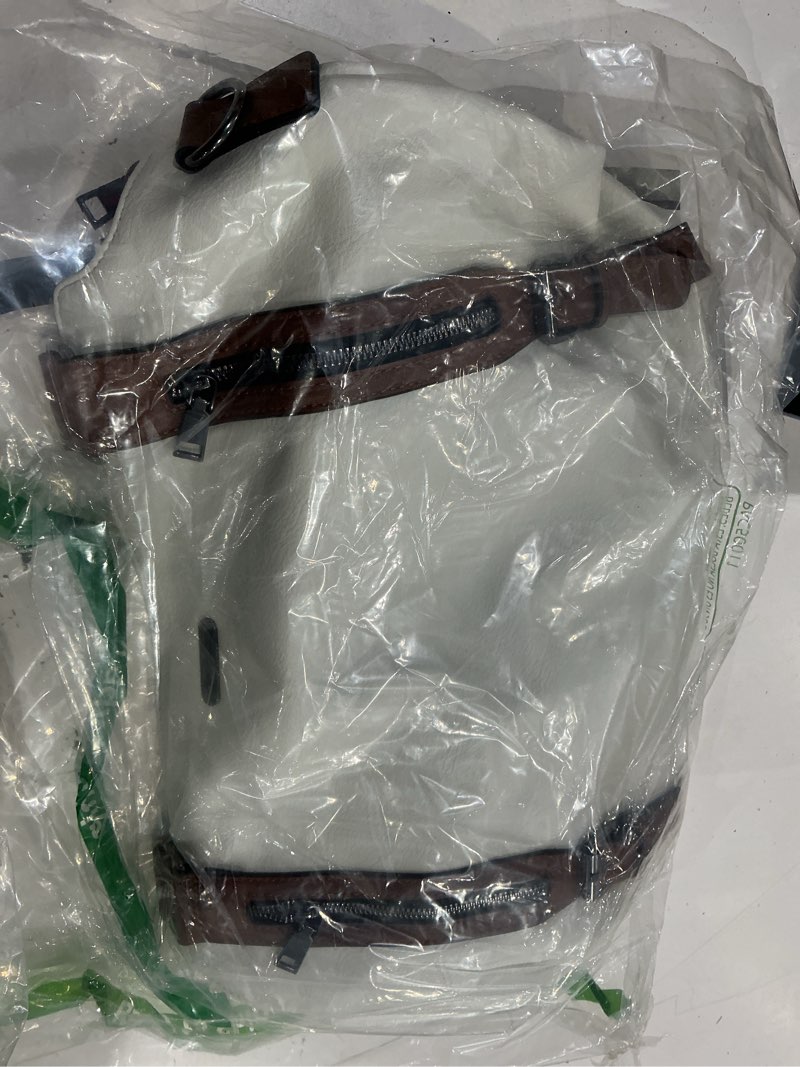 Condition photo showing Good Condition for cluci purses for women, large hobo bags, multiple pockets tote handbags, water repellent shoulder bag with adjustable strap 03-beige with brown