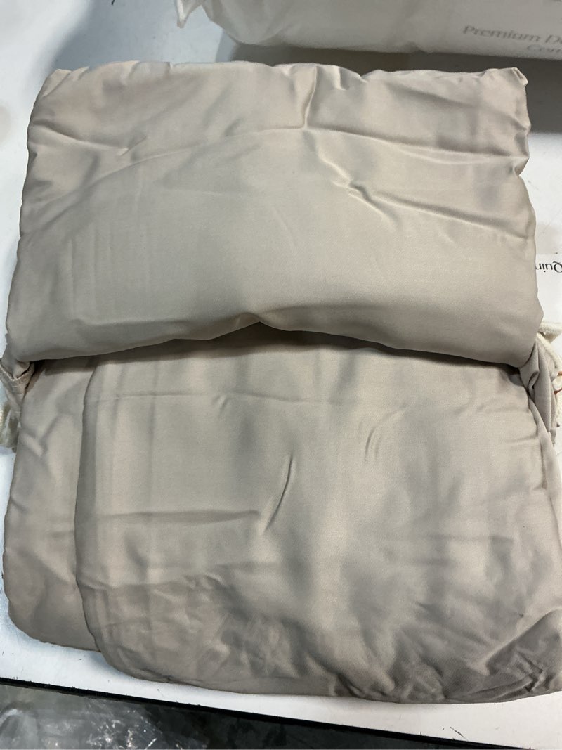 Condition photo showing Good Condition for bamboo sheet set, cal king, sand