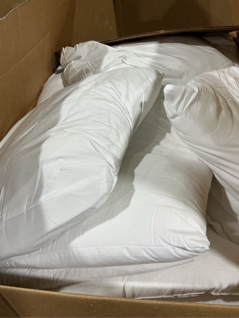 Condition photo showing Good Condition for calibrate timing 18 x 18 inches pillow inserts, set of 6 hypoallergenic brushed microfiber liner down alternative filled square cushion throw pillow 18 x 18 inch (pack of 6)