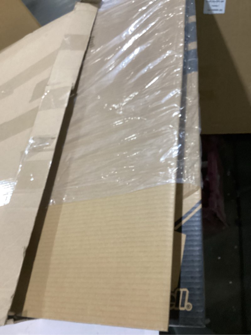 Condition photo showing Good Condition for Chell 36" x 48" Large Trifold Poster Board, 2 Pack, White Corrugated Project Boards for Science Fair, School Projects, Event Displays and Business Presentations