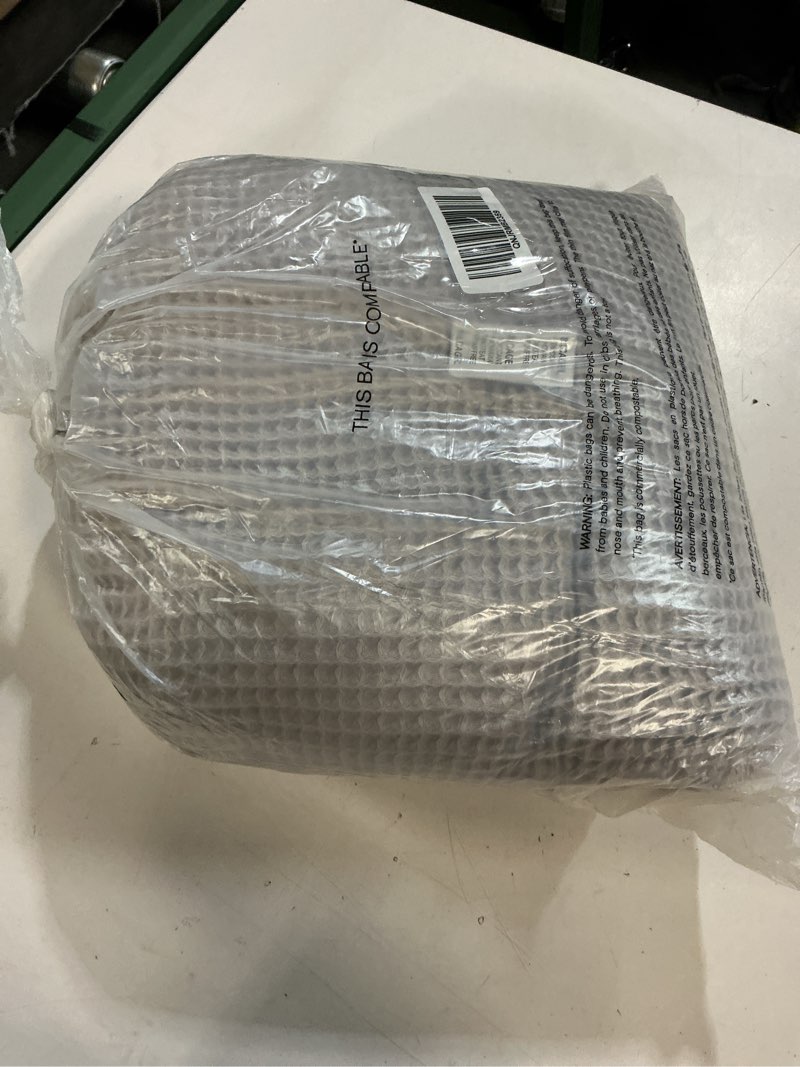 Condition photo showing Good Condition for organic waffle bed blanket, full/queen, dove