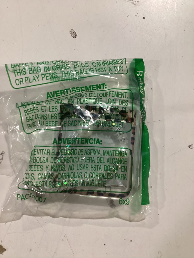 for Motorola Razr 2024/2025 Case with Lanyard Wrist Strap, Cute Cheetah Leopard Print Retro Aestheti