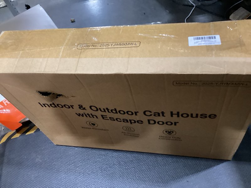 Condition photo showing Good Condition for heated cat house for outside, waterproof awning & escape door heated cat houses for indoor/outdoor c